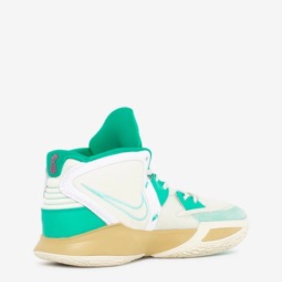 Athletic_Shoes